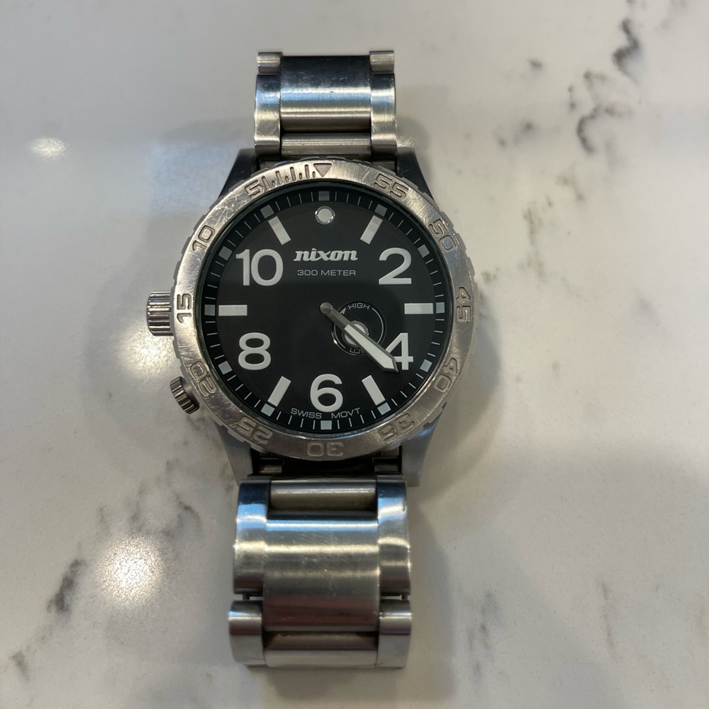 NIXON 5130 watch